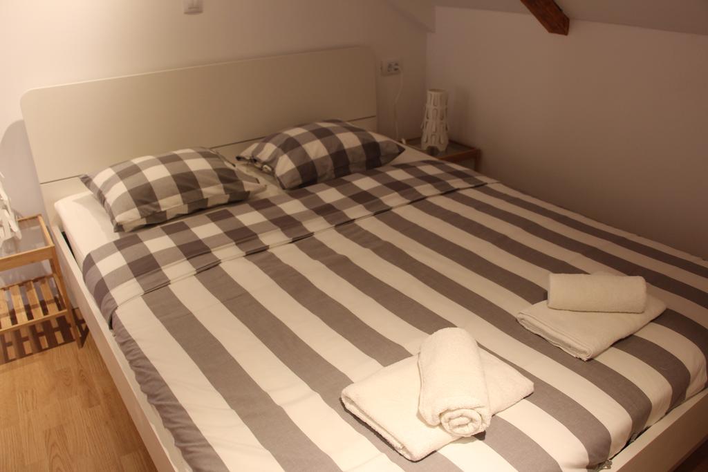 Rupe Apartment *