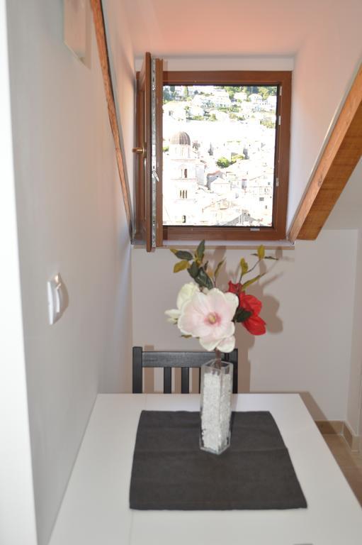 Rupe Apartment *
